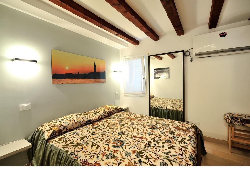 Palace La Vida Apartments By Wonderful Italy Венеция Экстерьер фото