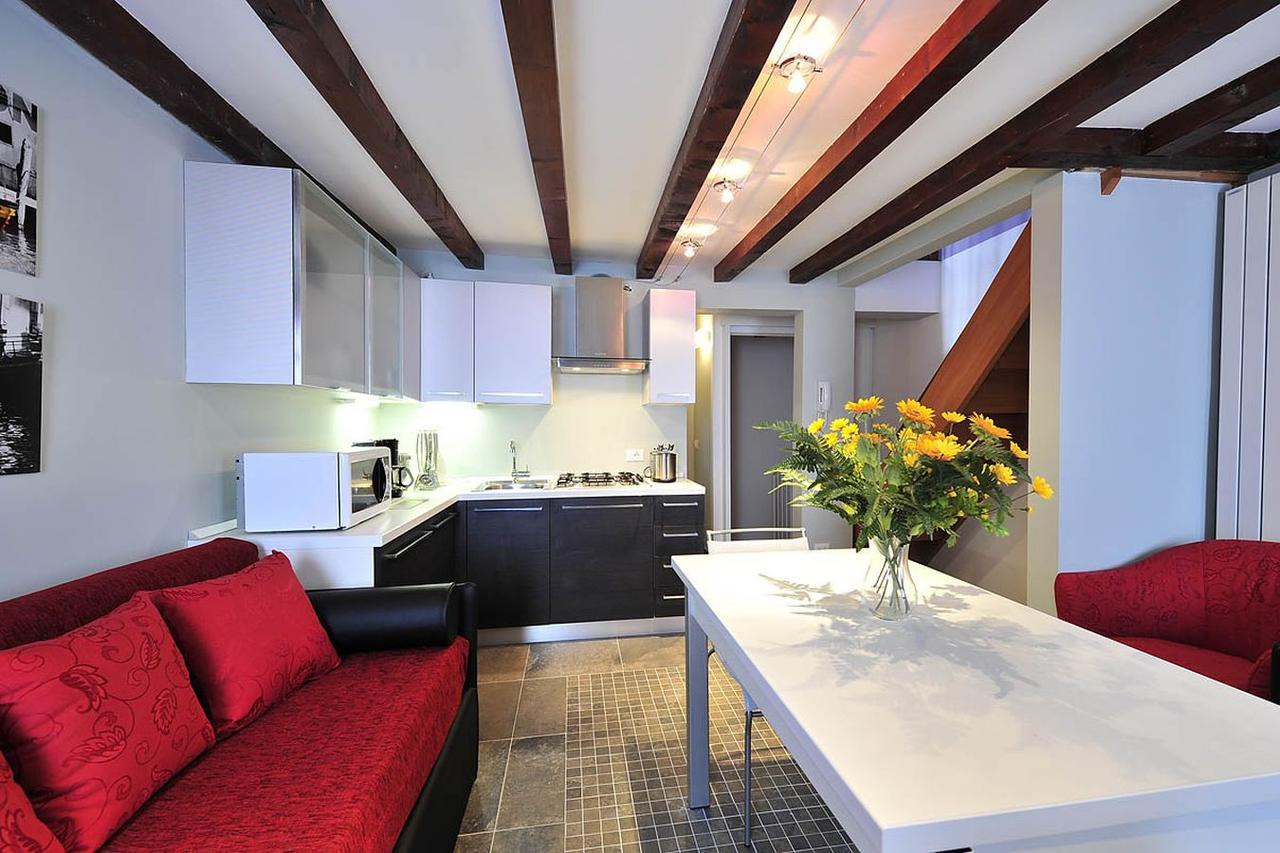 Palace La Vida Apartments By Wonderful Italy Венеция Экстерьер фото