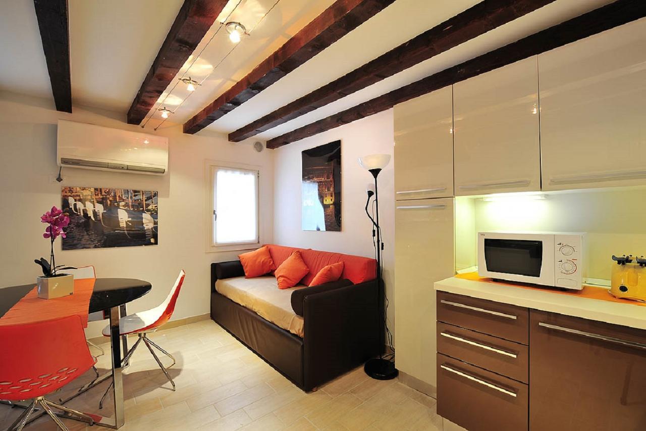 Palace La Vida Apartments By Wonderful Italy Венеция Экстерьер фото